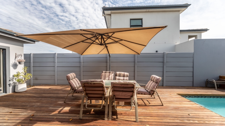 3 Bedroom Property for Sale in Parklands North Western Cape